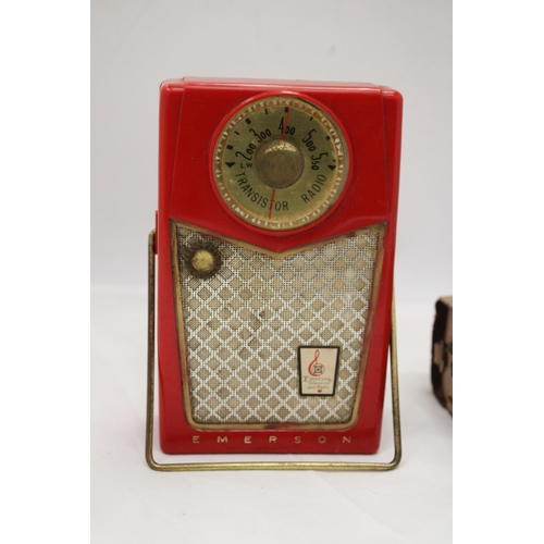 230 - A VINTAGE EMERSON TRANSISTOR RADIO IN ORIGINAL CASE PLUS AN ORIENTAL METAL PIN TRAY WITH DRAGON DECO... 