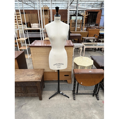 A STOCKMAN (PARIS) MANNEQUIN, HAUTE COUTURE, BREUETE, S.G.D.G.
