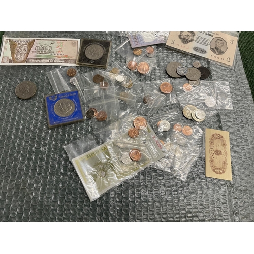 388A - A SELECTION OF GB AND WORLD COINS AND NOTES