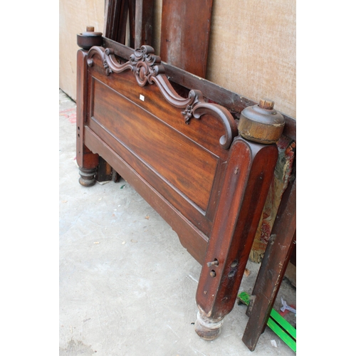 3005 - A VICTORIAN MAHOGANY 1/2 TESTER 5' BEDSTEAD