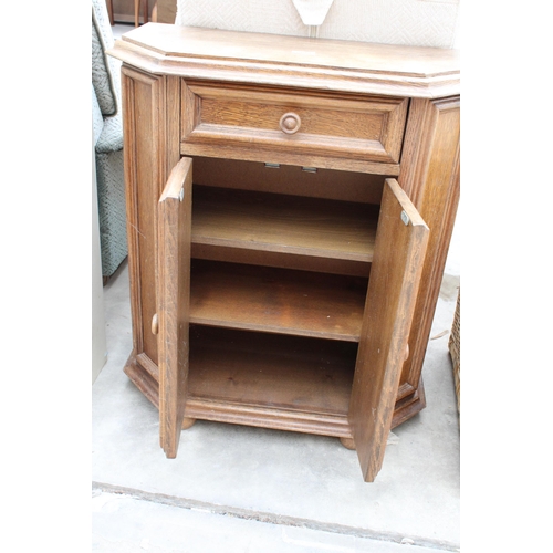 3019 - MODERN OAK SIDE CABINET