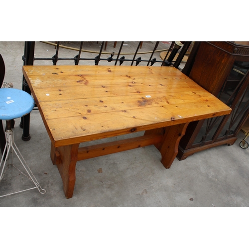 2954 - A MODERN PINE KITCHEN TABLE, 53.5