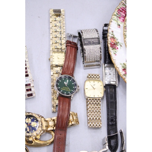 103 - A QUANTITY OF THIRTEEN WRISTWATCHES