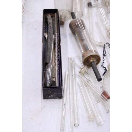 104 - A SELECTION OF LABORATORY GLASSWARE EQUIPMENT TO INCLUDE TUBES ETC