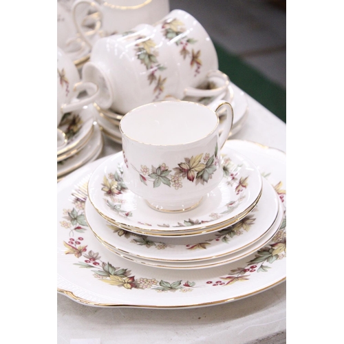 118 - A QUANTITY OF CHINA TEAWARE TO INCLUDE ROYAL STANDARD AND COLCLOUGH - CUPS, SAUCERS, SIDE PLATES, CR... 