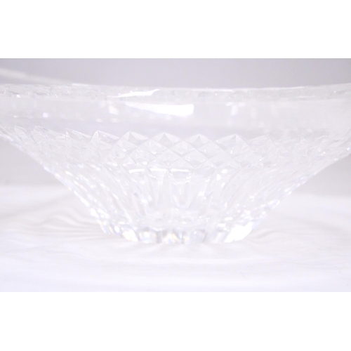 200 - A VINTAGE WATERFORD CRYSTAL FRUIT BOWL, WITH ORIGINAL STICKER, DIAMETER 30CM - A COUPLE OF TINY NIBB... 