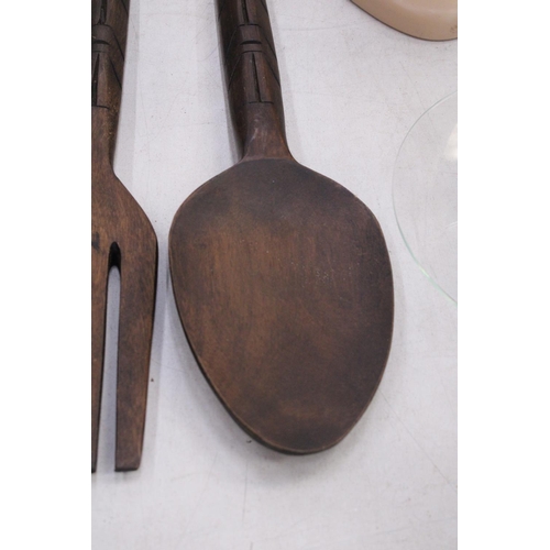 218 - TWO LARGE WOODEN WALL DECORATIONS OF A FORK AND SPOON