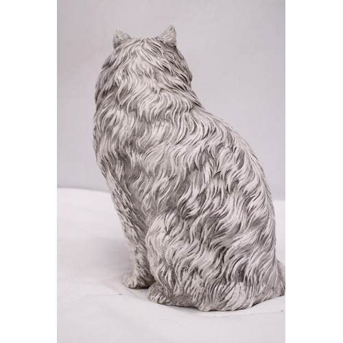 286 - A LARGE VINTAGE WHITE CAT, HEIGHT 28CM