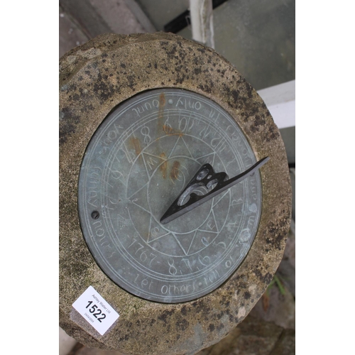 1522 - A WEATHERED NATURAL STONE SUNDIAL (H:69CM)