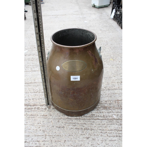 1591 - A VINTAGE COPPER MILKING BUCKET WITH INDESTINCT BRASS PLAQUE