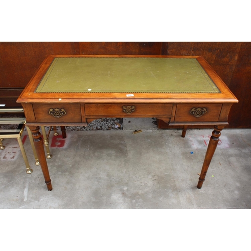 2507 - A 19TH CENTURY STYLE SIMPON'S OF NORFOLK 3 DRAWER DESK WITH INSET LEATHER TOP ON TURNED LEGS, 46