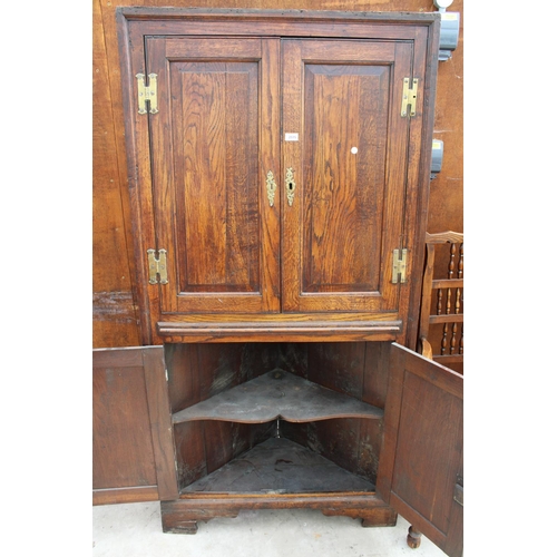 2515 - A GEORGE III OAK 4 DOOR FULL LENGTH CORNER CUPBOARD WITH 4 BRASS HINGES, 36