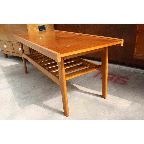 2527 - A RETRO TEAK 2 TIER COFFEE TABLE, WITH SLATTED BASE 44