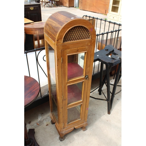 2531 - A MODERN DOMED TOP HARDWOOD DISPLAY CABINET, 12.5