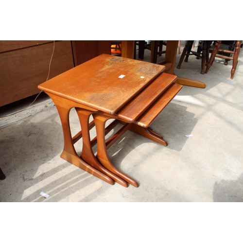 2537 - A RETRO TEAK NEST OF 3 TABLES