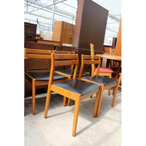 2540 - A SET OF 4 RETRO TEAK DINING CHAIRS WITH BLACK FAUX LEATHER SEATS