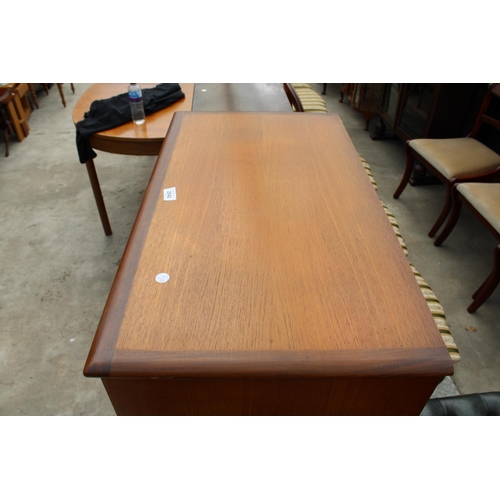 2542 - A RETRO TEAK CHEST OF 6 GRADUATED DRAWERS, 30