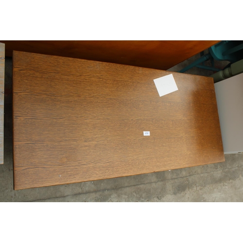 2751 - A MODERN OAK COFFEE TABLE, 47