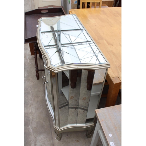 2753 - A MODERN MIRRORED SIDE CABINET ENCLOSING SINGLE DRAWER AND CUPBOARD, 31