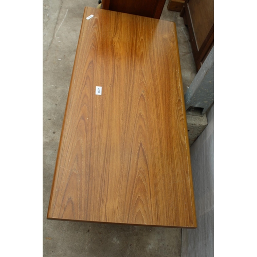 2756 - A RETRO TEAK EFFECT TWO TIER COFFEE TABLE