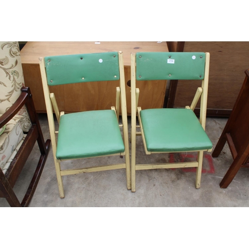 2758 - A PAIR OF 1950'S PAINTED FOLDING CHAIRS