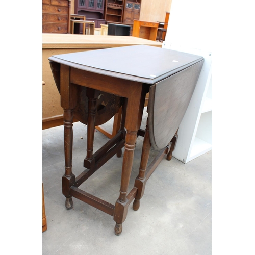 2770 - A MID 20TH CENTURY OVAL GATE-LEG TABLE