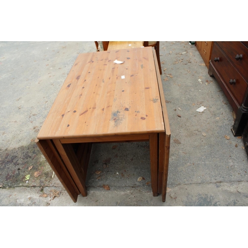 2795 - A MODERN PINE GATE-LEG DINING TABLE, 79.5