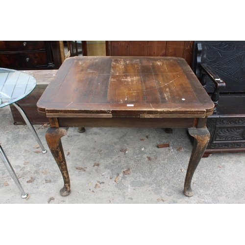 2805 - A MID 2OTH CENTURY DRAW-LEAF DINING TABLE ON CABRIOILE LEGS, 42