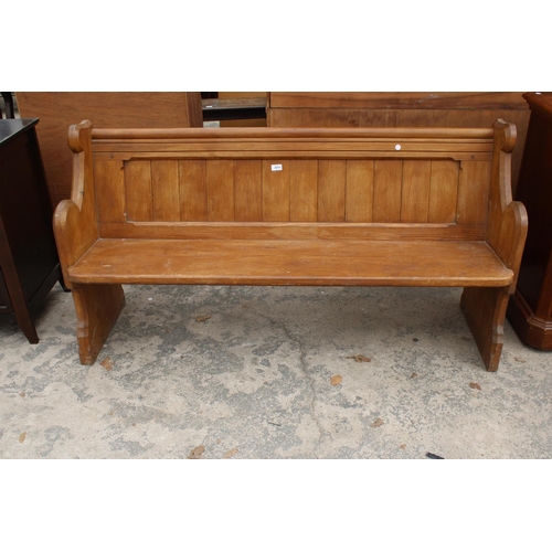 2810 - A VICTORIAN PITCH PINE PEW, 61