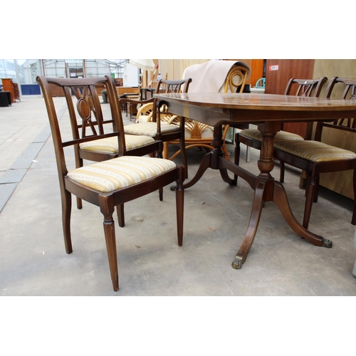 2828 - A REGENCY STYLE MAHOGANY AND CROSSBANDED EXTENDING DINING TABLE, 60