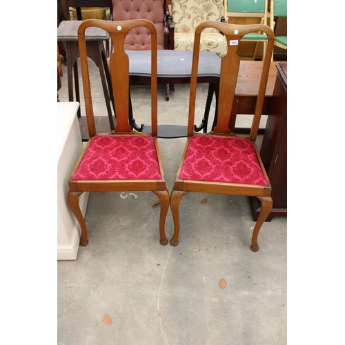 2838 - A PAIR OF MID 20TH CENTURY QUEEN ANNE STYLE DINING CHAIRS