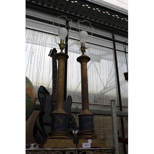 1612 - A PAIR OF TALL DECORATIVE BRASS TABLE LAMPS