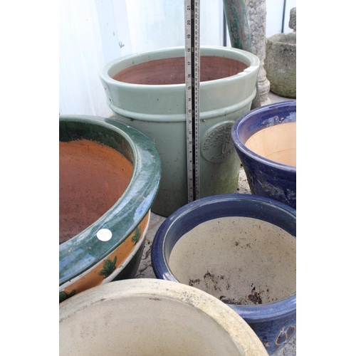 1652 - AN ASSORTMENT OF BLUE AND GREEN GLAZED GARDEN POTS