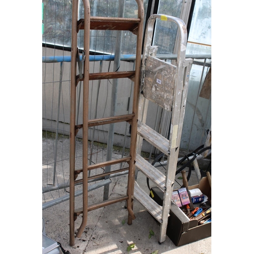 1672 - TWO STEP LADDERS TO INCLUDE A THREE RUNG ALUMINIUM EXAMPLE