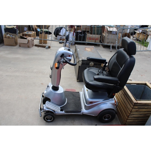 1752 - A QUINGOPLUS MOBILITY SCOOTER BELIEVED IN WORKING ORDER BUT NO WARRANTY, NEW BATTERIES IN DECEMBER A... 