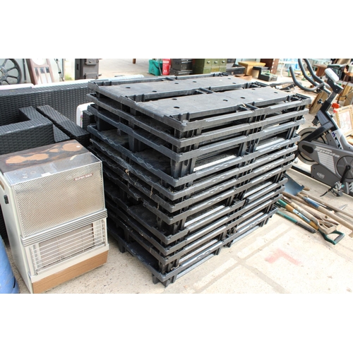 1804 - ELEVEN HARD PLASTIC TRANSPORT PALLETS