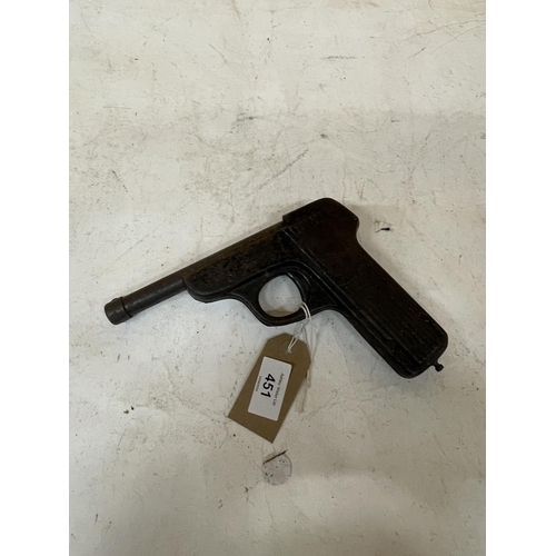 451 - A PRE-WAR GERMAN DIANA FIRST MODEL .177 CALIBRE TIN PLATE AIR PISTOL 14.5CM BARREL, LENGTH 20CM (A/F... 