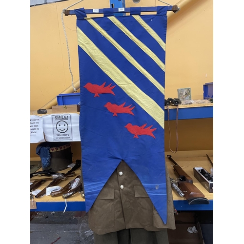 472 - A LARGE HERALDIC BANNER, 135 X 57CM