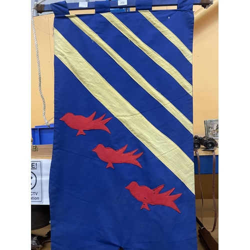 472 - A LARGE HERALDIC BANNER, 135 X 57CM