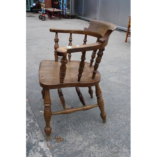 2906 - A VICTORIAN STYLE ELM AND BEECH CAPTAINS CHAIR WITH TURNED LEGS AND UPRIGHTS