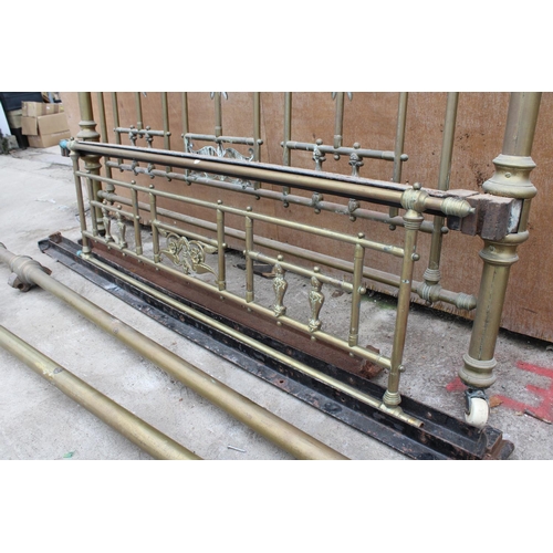 2937 - A VICTORIAN BRASS HALF TESTER 5' BEDSTEAD