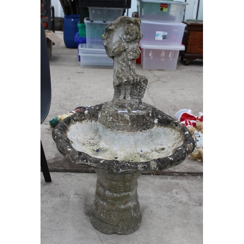 1919 - A DECORATIVE RECONSTITUTED STONE BIRD BATH