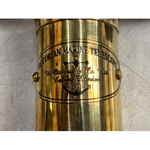 104A - A BOXED BRASS VICTORIAN MARINE TELESCOPE