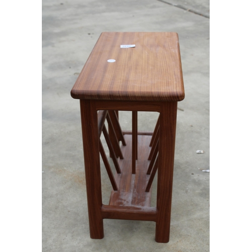 2940 - A RETRO TEAK MAGAZINE RACK / TABLE