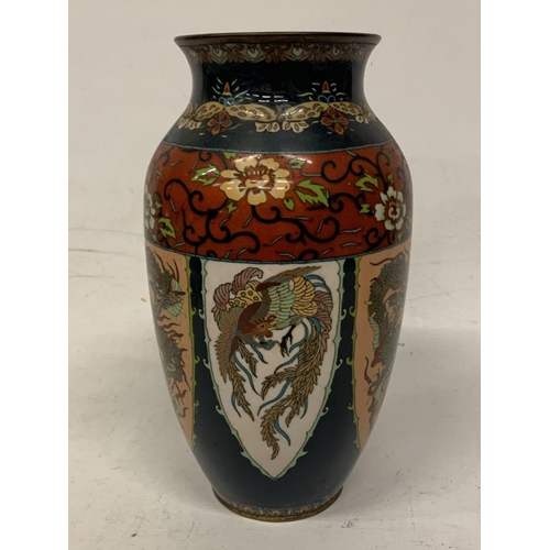 306 - A VIBRANT ANTIQUE JAPANESE INTRICATE CLOISONNE ENAMEL VASE MEIJI PERIOD - APPROX 31 CM