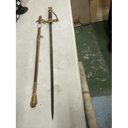 477 - A FRATERNITY KNIGHTS OF THE GOLDEN EAGLE SWORD AND SCABBARD, 77CM BLADE, GILT CROSS GUARD AND EAGLE ... 