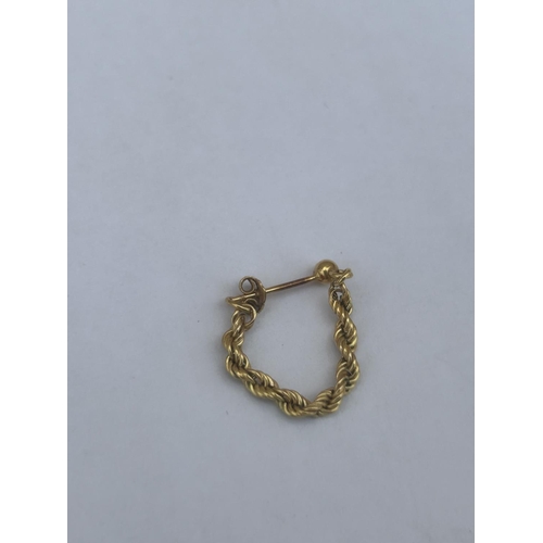 513 - A PAIR OF 9CT GOLD ROPE TWIST EARRINGS, WEIGHT 1.1 G