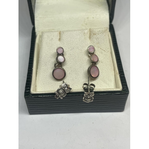 566 - TWO PAIRS OF SILVER EARRINGS IN A PRESENTATION BOX