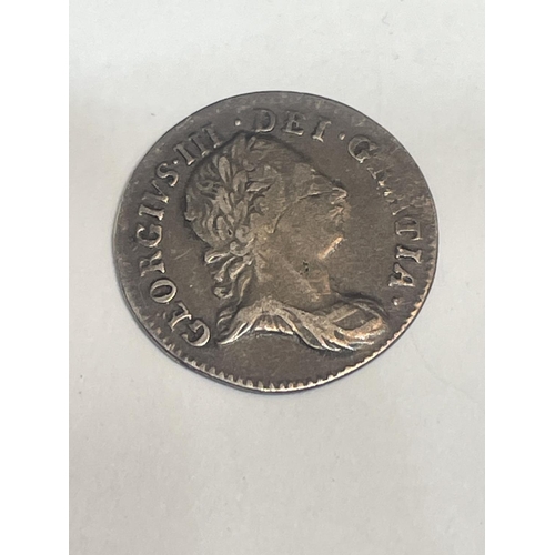 624 - A 1762 GEORGE III SILVER THREE PENCE