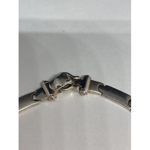 678 - A SILVER FLAT LINK NECKLACE GROSS WEIGHT 74.7 GRAMS